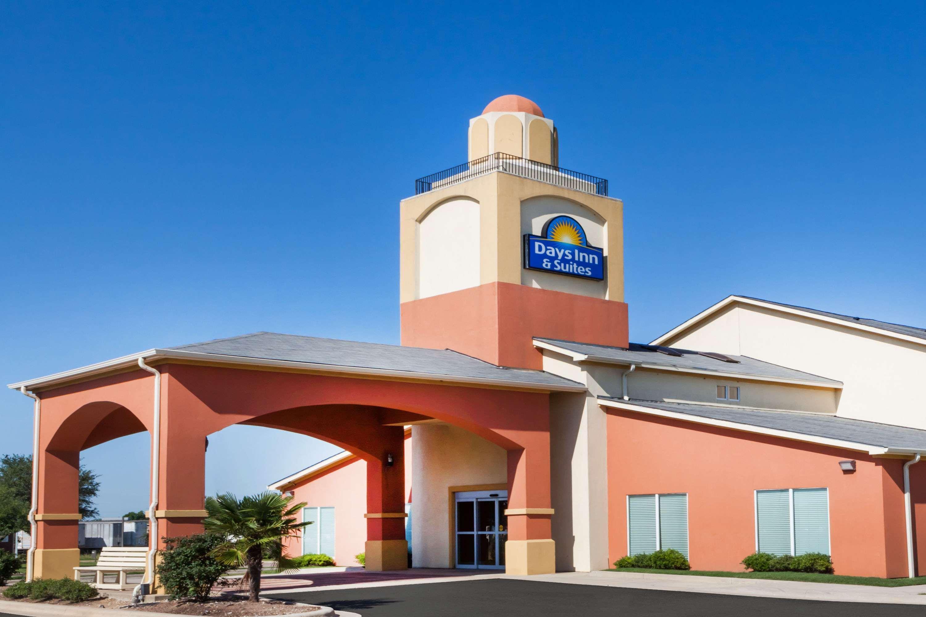 Days Inn & Suites By Wyndham Marquez Dış mekan fotoğraf